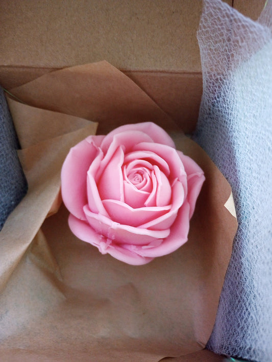 foil-label.jpg	Artisan soap packaged in a sturdy mailer with handmade decorative labels.